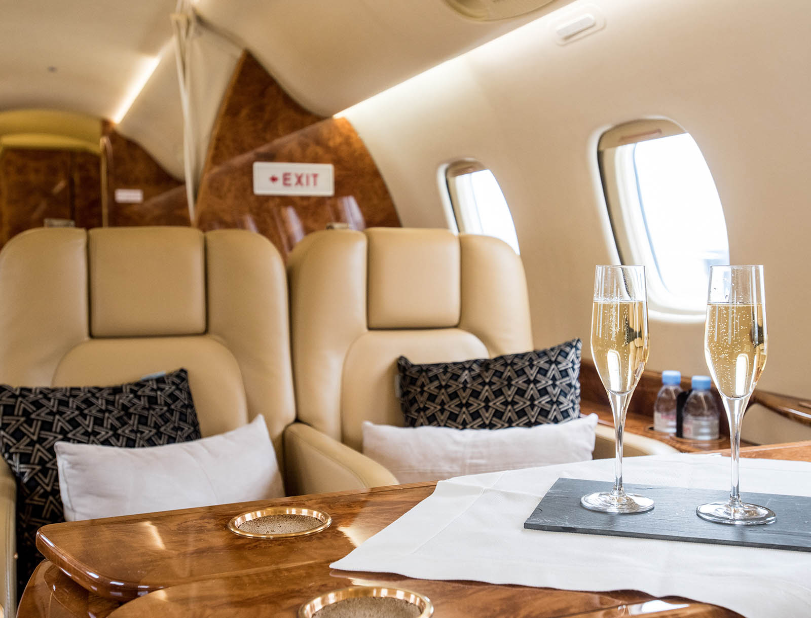 Embraer Legacy 650/600